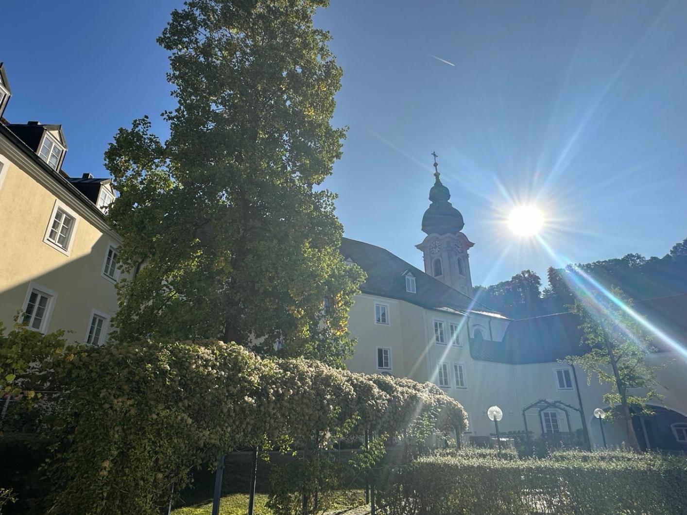 Отель Haus Der Begegnung Heilig Geist Бургхаузен Экстерьер фото